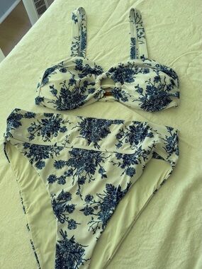 Berlook blue and white bikini